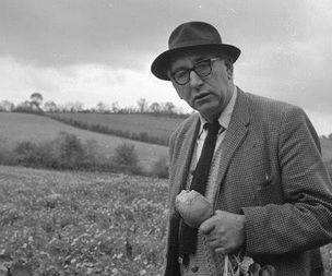 Death of the Ulster poet Patrick Kavanagh (1967)